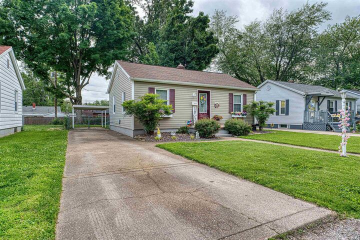 Property Photo:  1801 E Columbia Street  IN 47711 