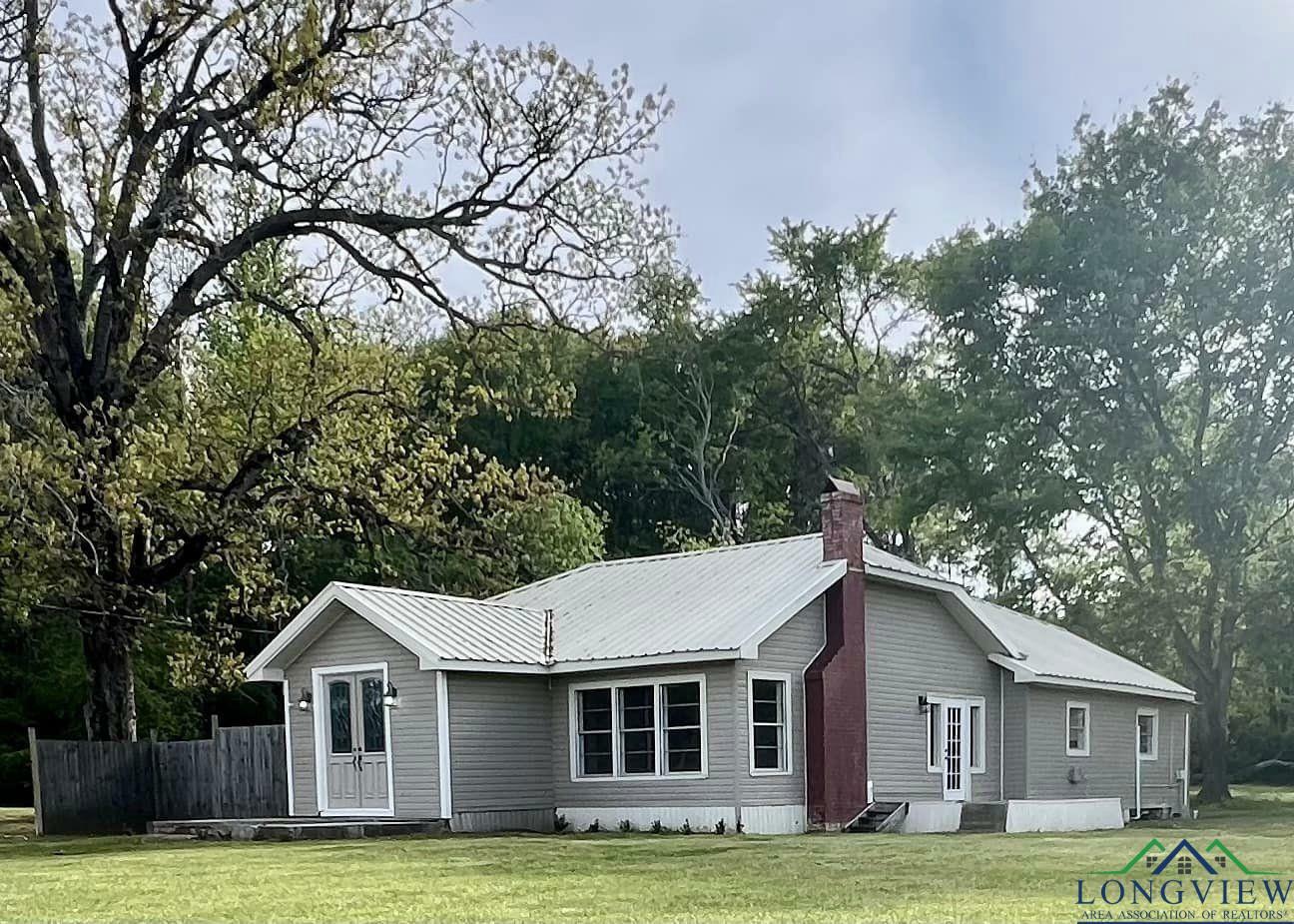 Property Photo: 1259 Machen Lane TX 75644