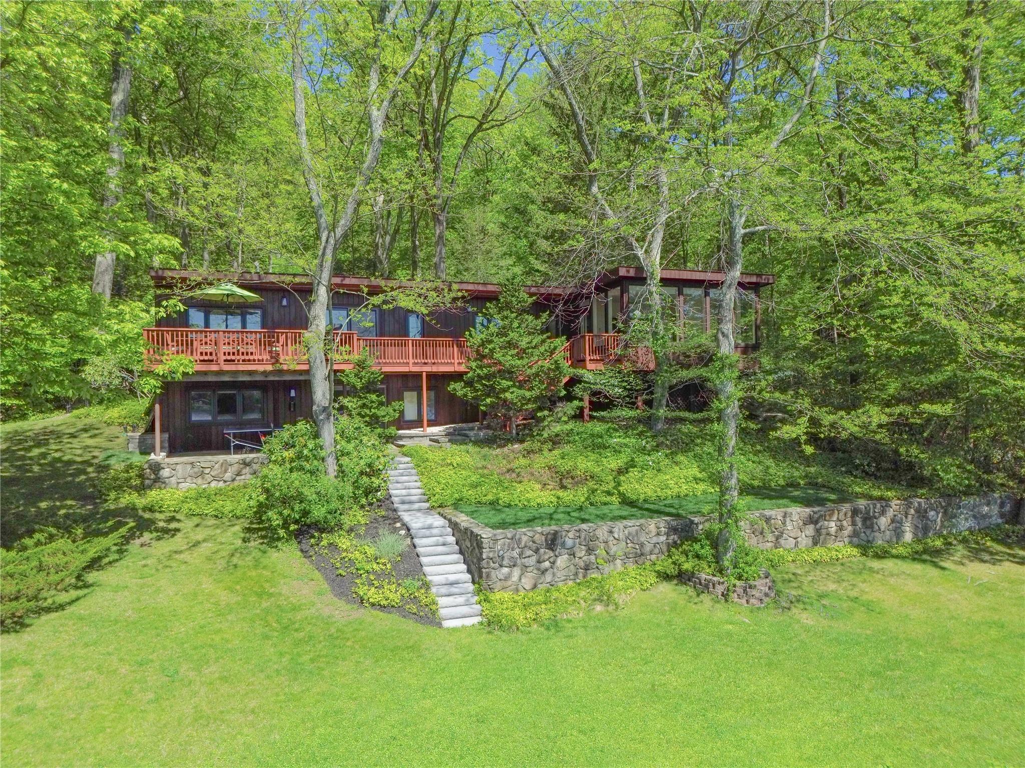 Property Photo:  92 Old Forge Drive  NY 10512 