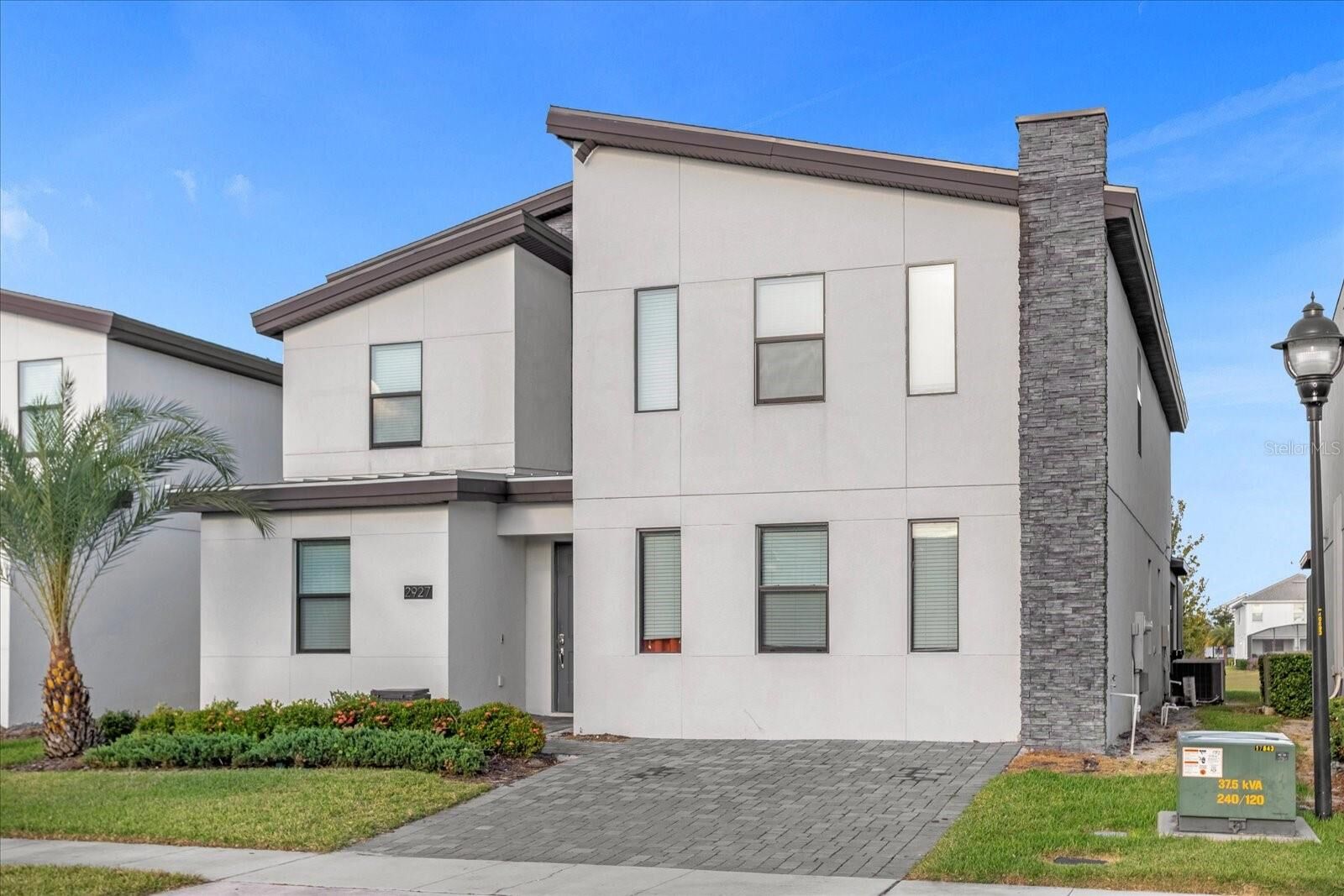 Property Photo:  2927 Fable Street  FL 34746 