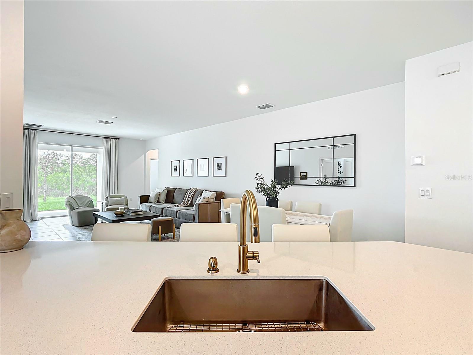 Property Photo: 800 Reggie Road FL 33884