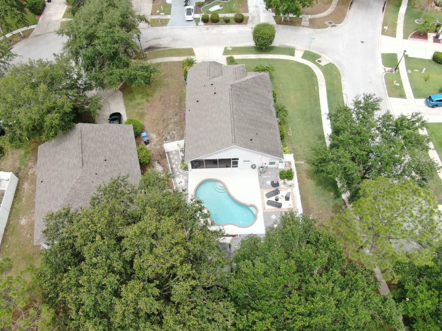 Property Photo: 11302 Crane Lake Court FL 33569