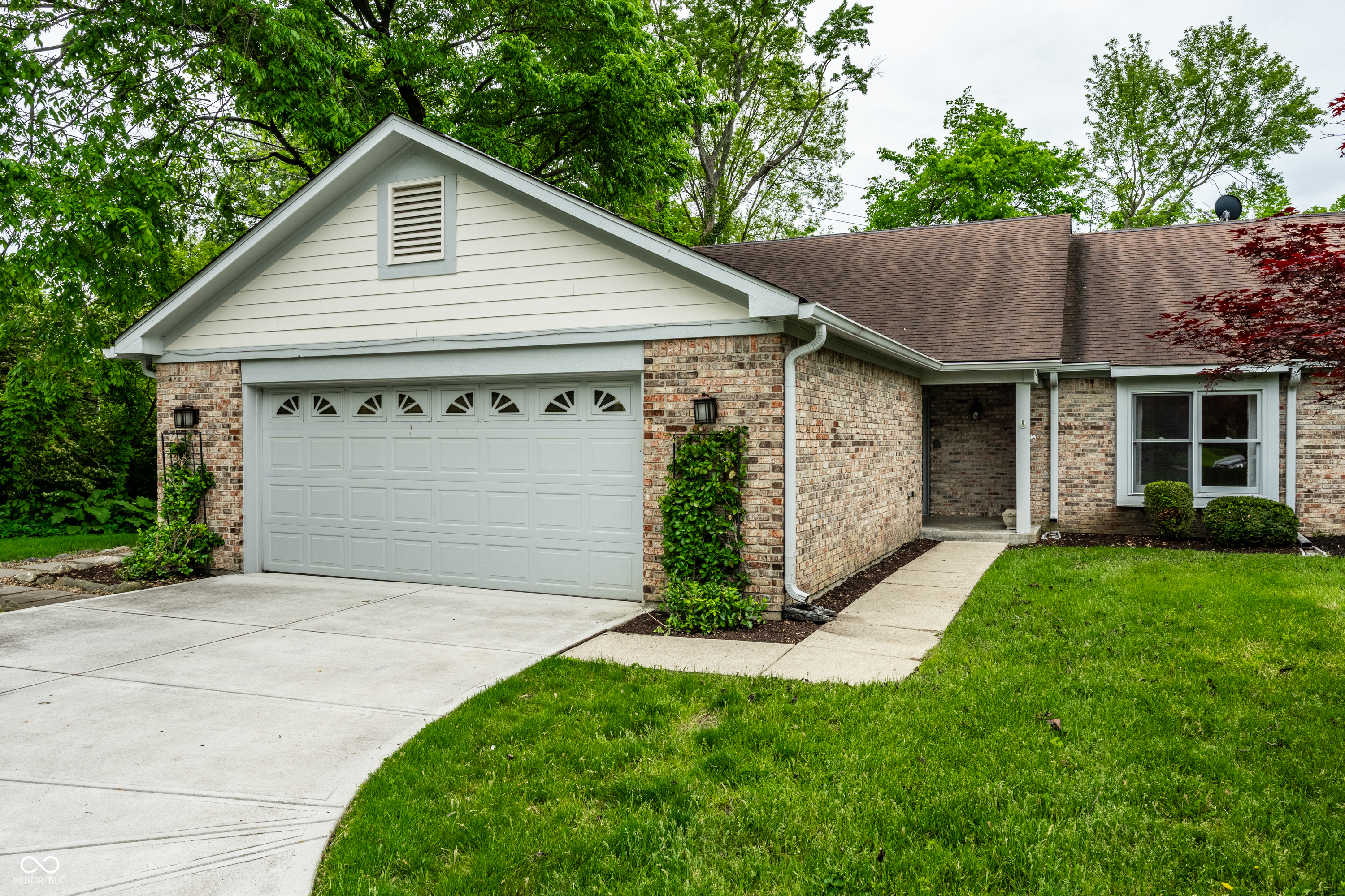 5204 Whipple Wood Court  Indianapolis IN 46226 photo