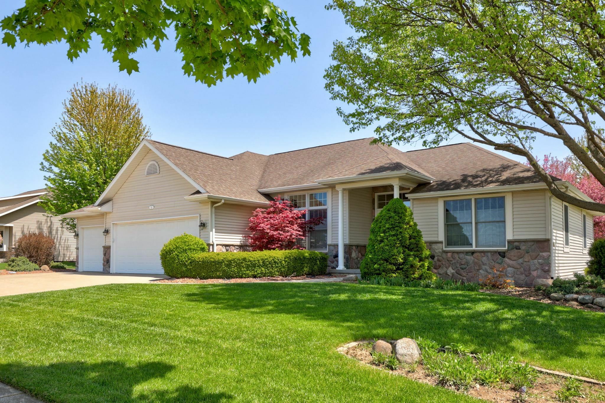 Property Photo: 323 Block Street MI 48734