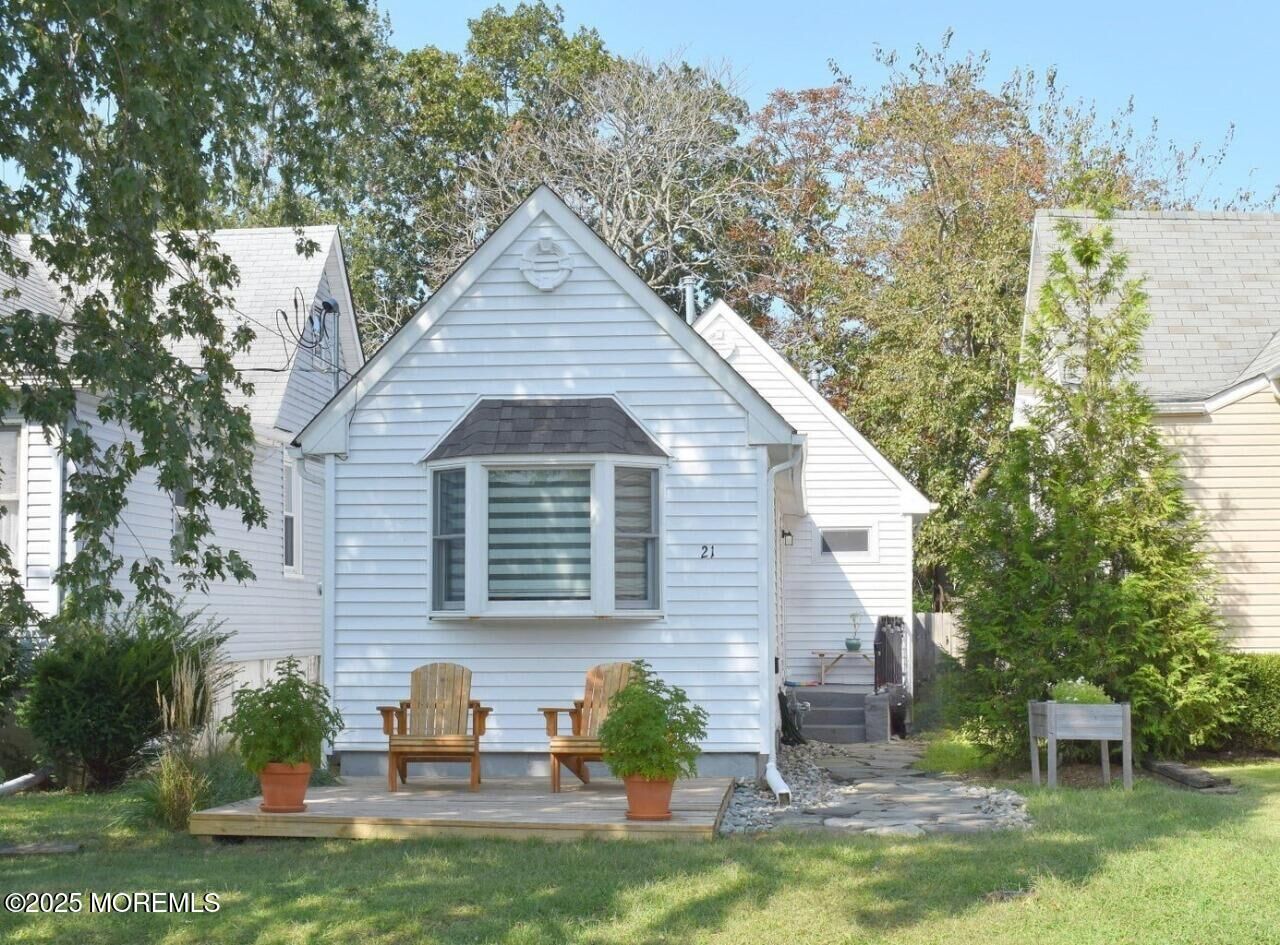 Property Photo:  21 Brevent Avenue  NJ 07737 