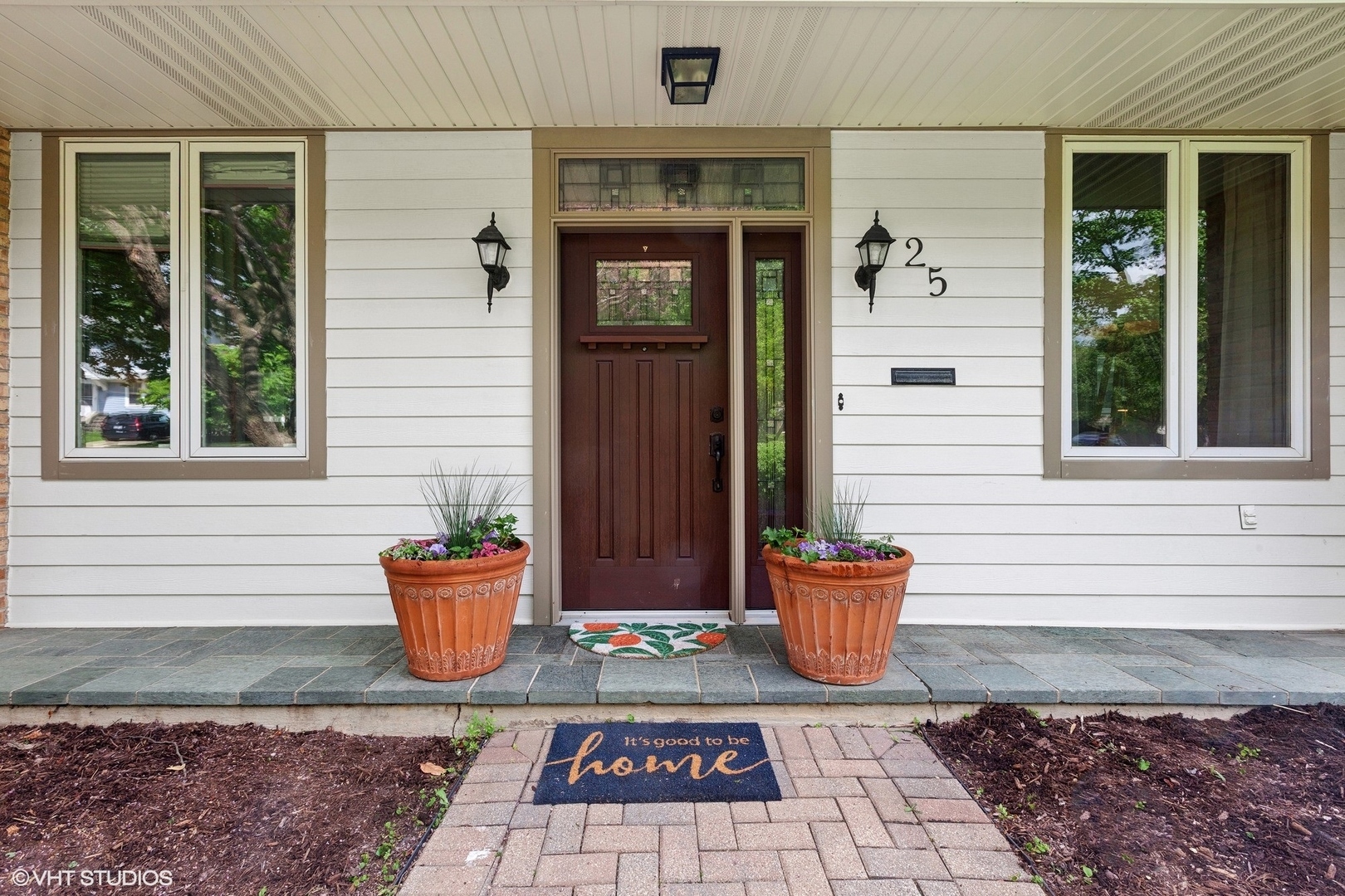 Property Photo: 25 S Lincoln Avenue IL 60134