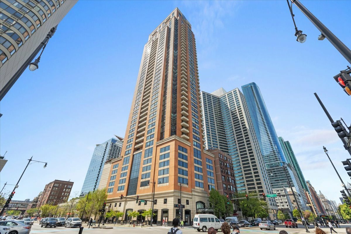 Property Photo: 1160 S Michigan Avenue 2806 IL 60605