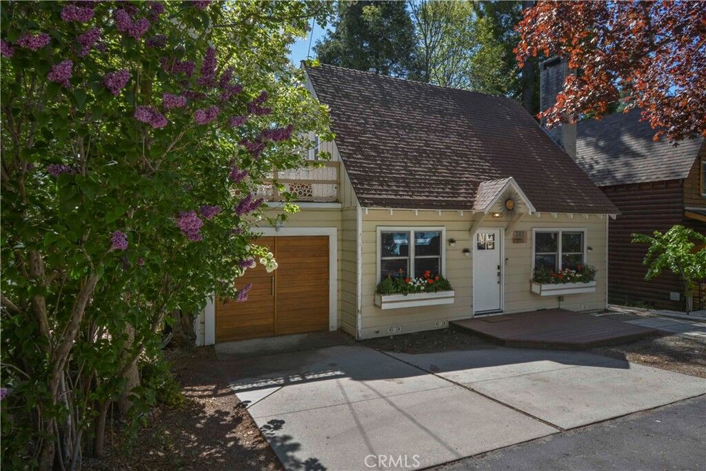 Property Photo: 381 Maple Drive CA 92352