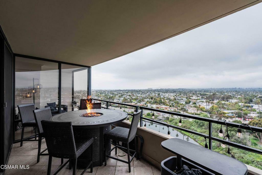 Property Photo: 4316 Marina City Drive 927C CA 90292