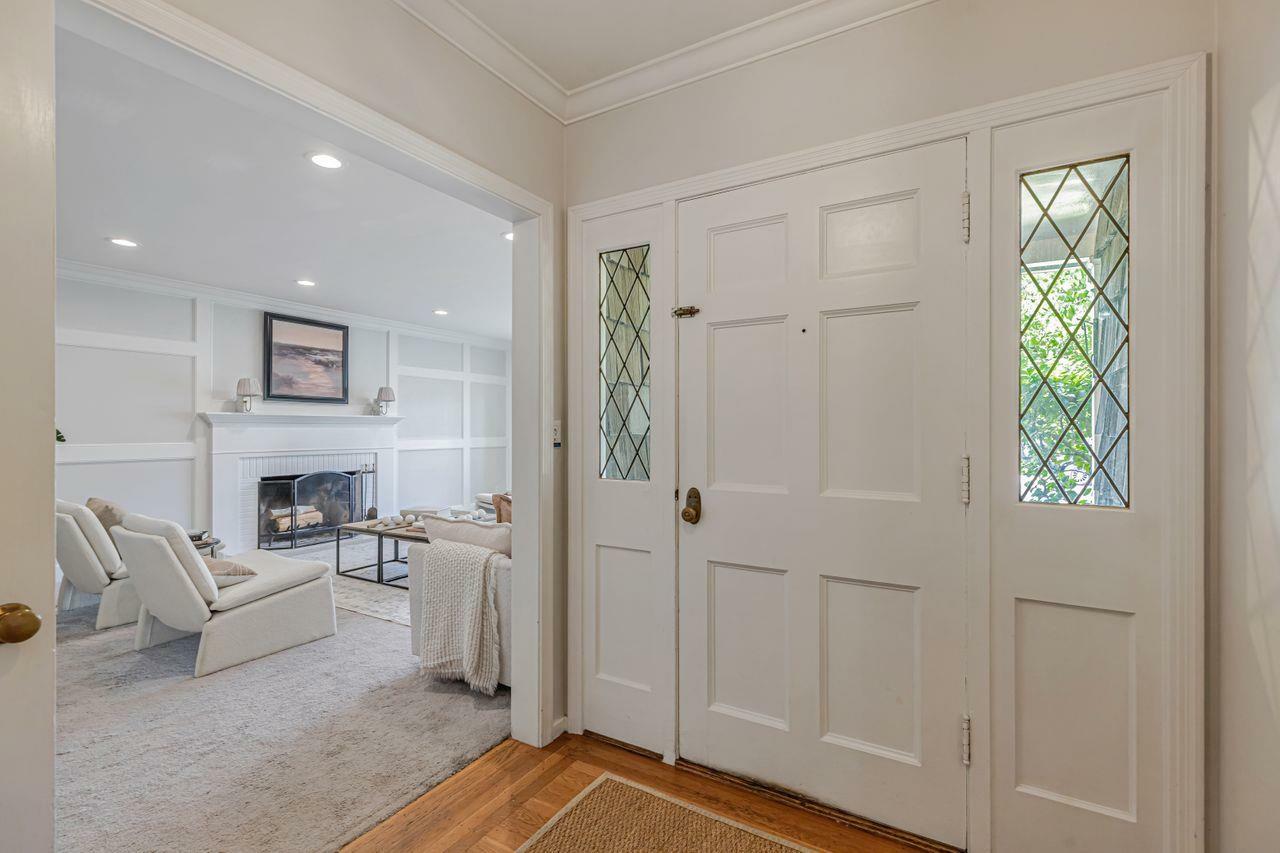 Property Photo: 1800 8th Avenue CA 95818