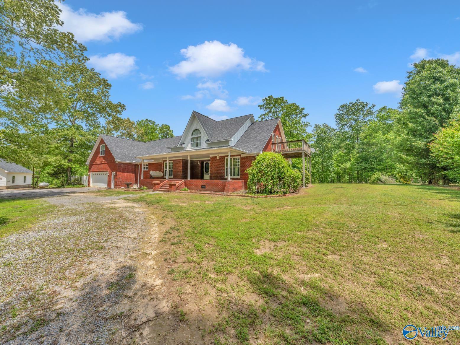 Property Photo: 261 County Road 165 AL 35765