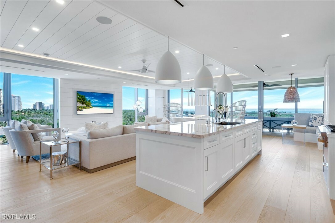 6897 Grenadier Boulevard 601  Naples FL 34108 photo