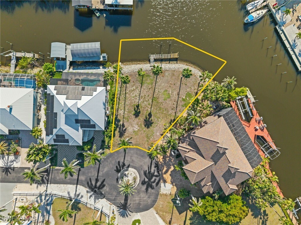 Property Photo: 17890 Grey Heron Court FL 33931