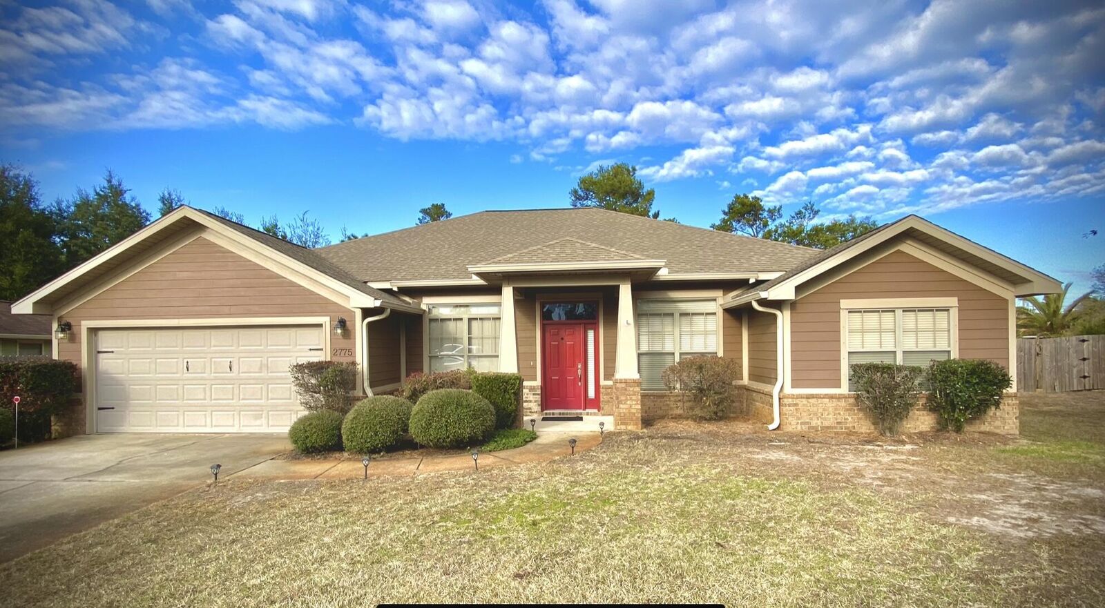 Property Photo: 2775 Lake'S Edge Lane FL 32566