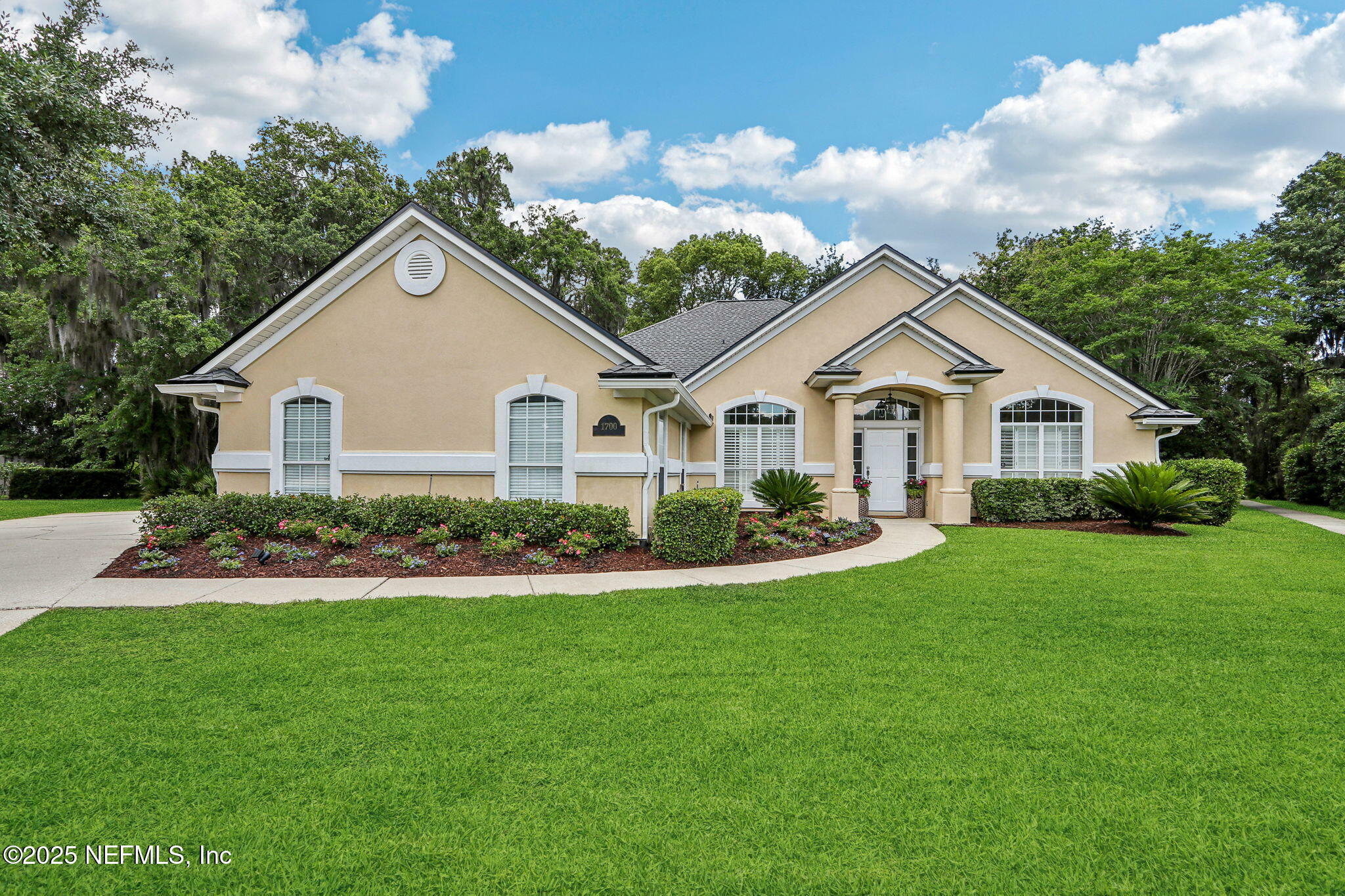 Property Photo: 1700 Eagle Watch Drive FL 32003