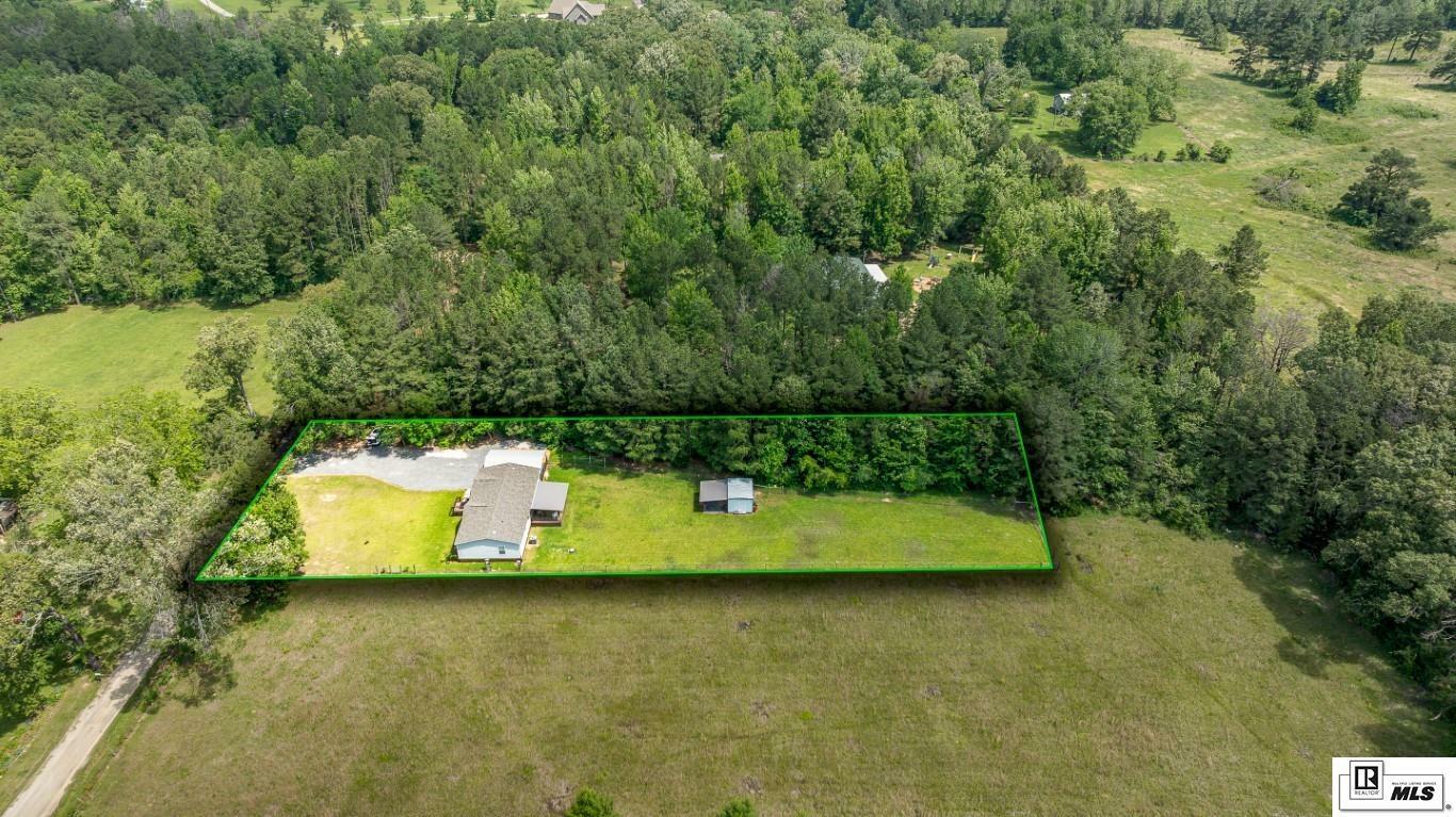 Property Photo: 879 Parker Road LA 71435