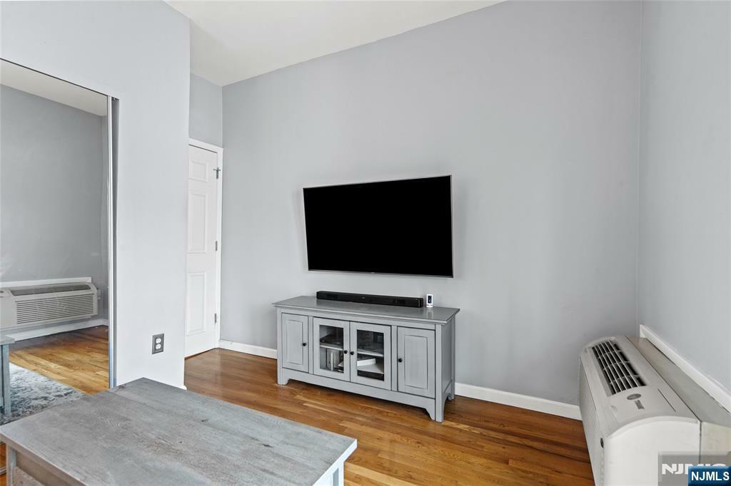 Property Photo:  403 Monroe Street 3L  NJ 07030 