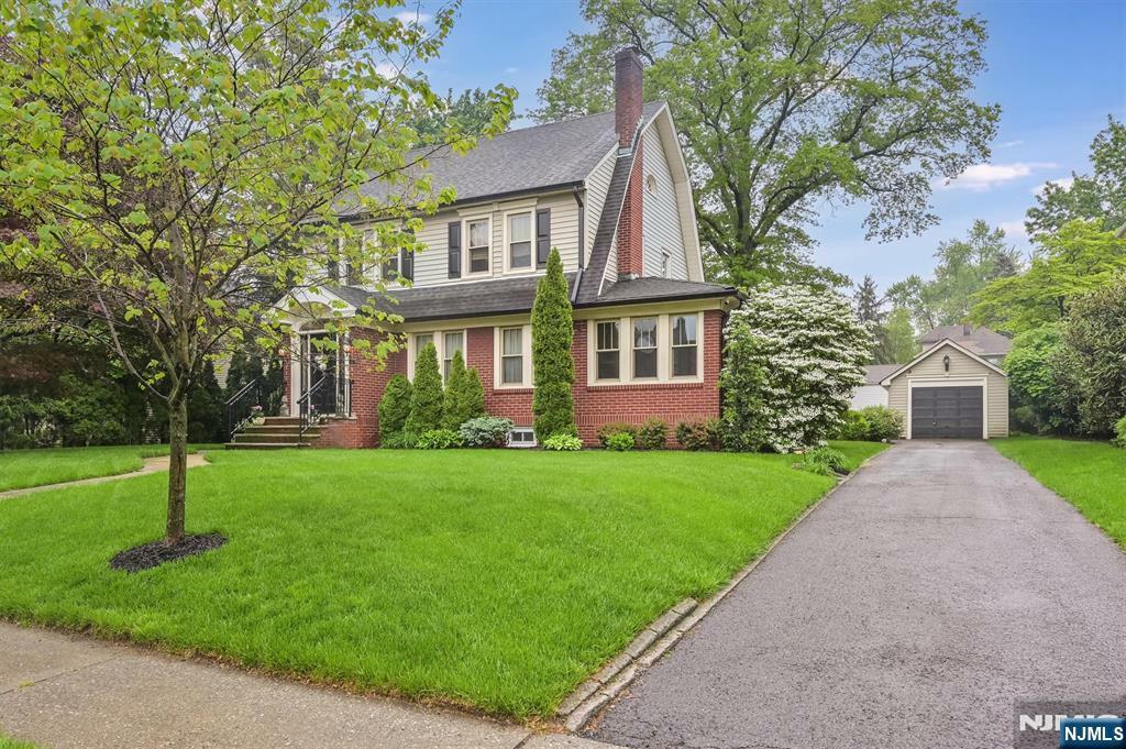 Property Photo: 18 Warren Place NJ 07452