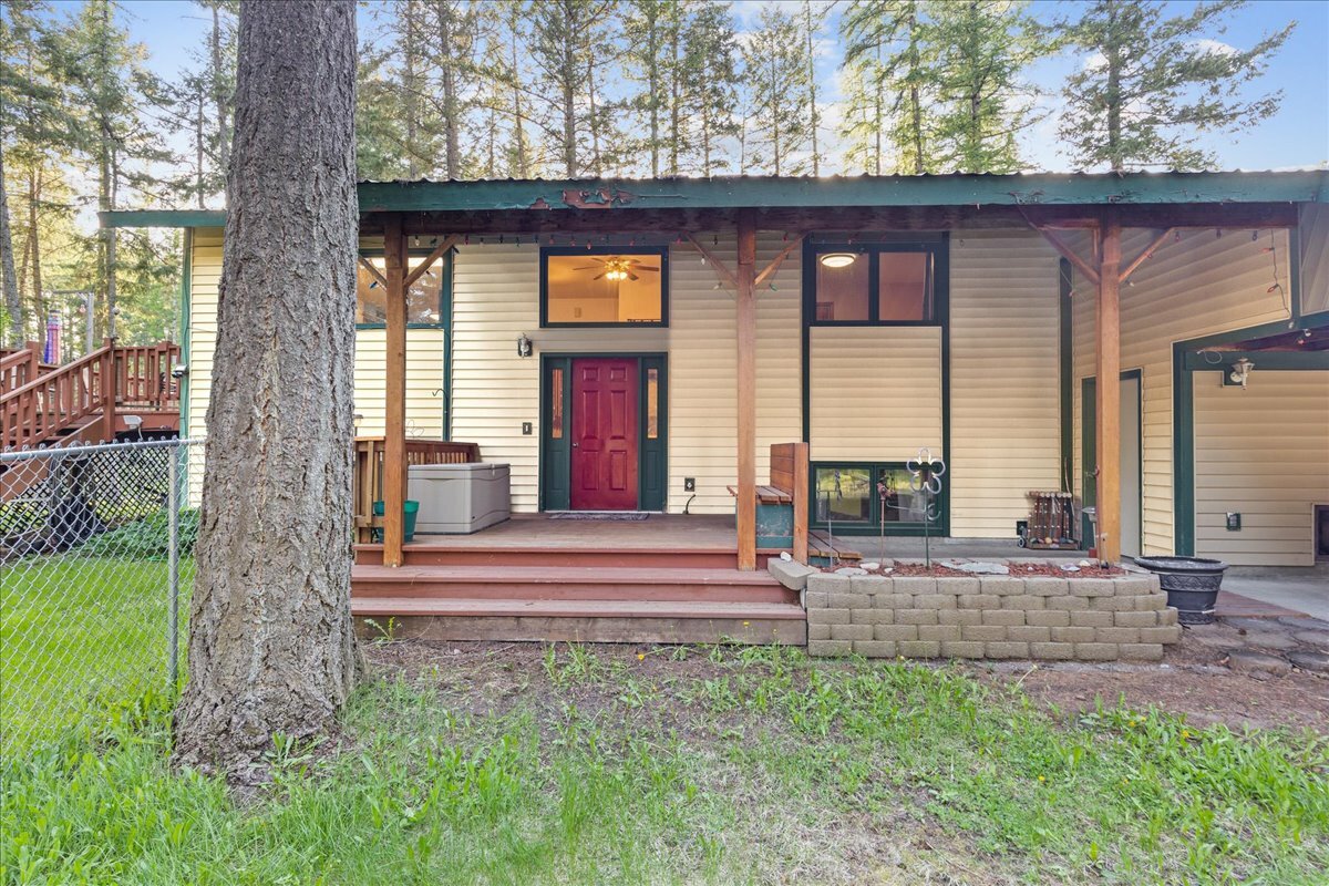 Property Photo:  156 Duff Lane  MT 59937 