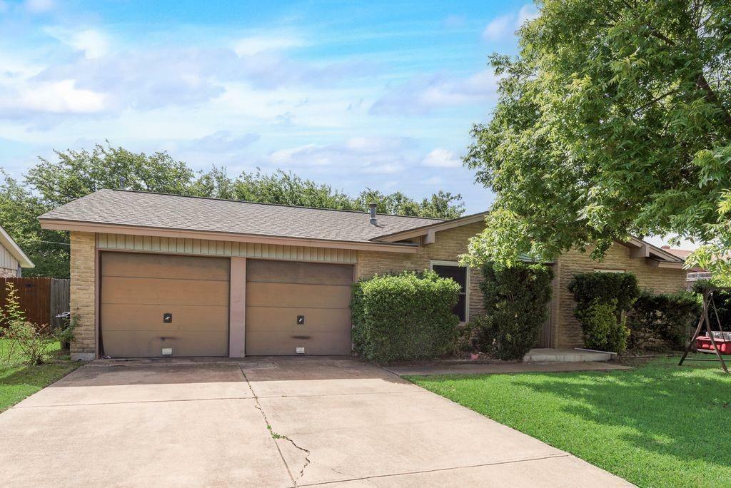 Property Photo: 6536 Wakefield Road TX 76182