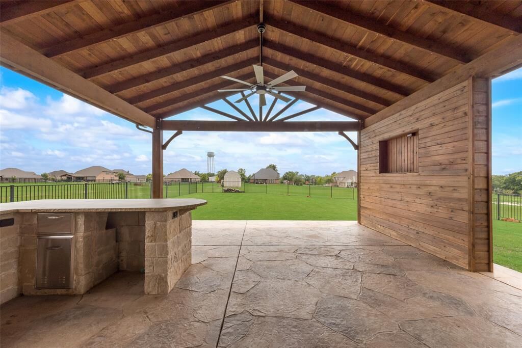 Property Photo:  205 Meadow Crossing Drive  TX 75071 