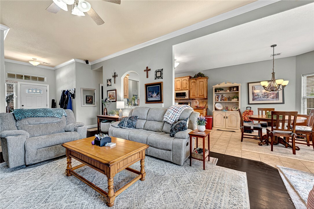 Property Photo: 6201 S 36th Street AR 72758