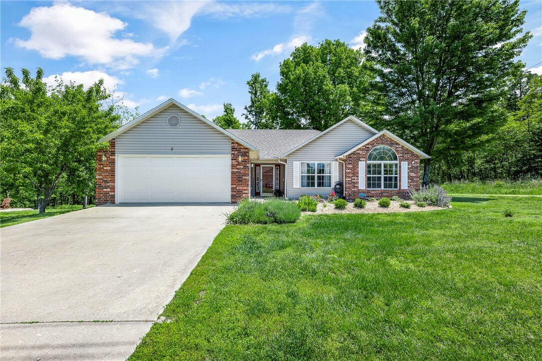 Property Photo: 2 Haslemere Lane AR 72714