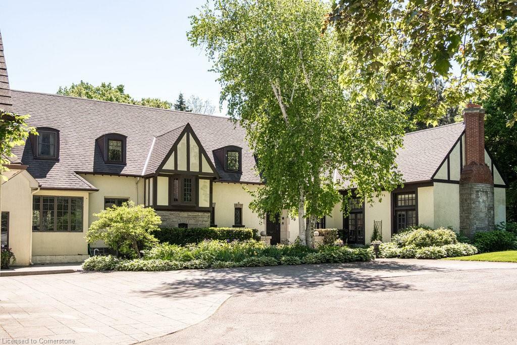 Photo de la propriété: 36 Cayley Street ON L9H 2E7