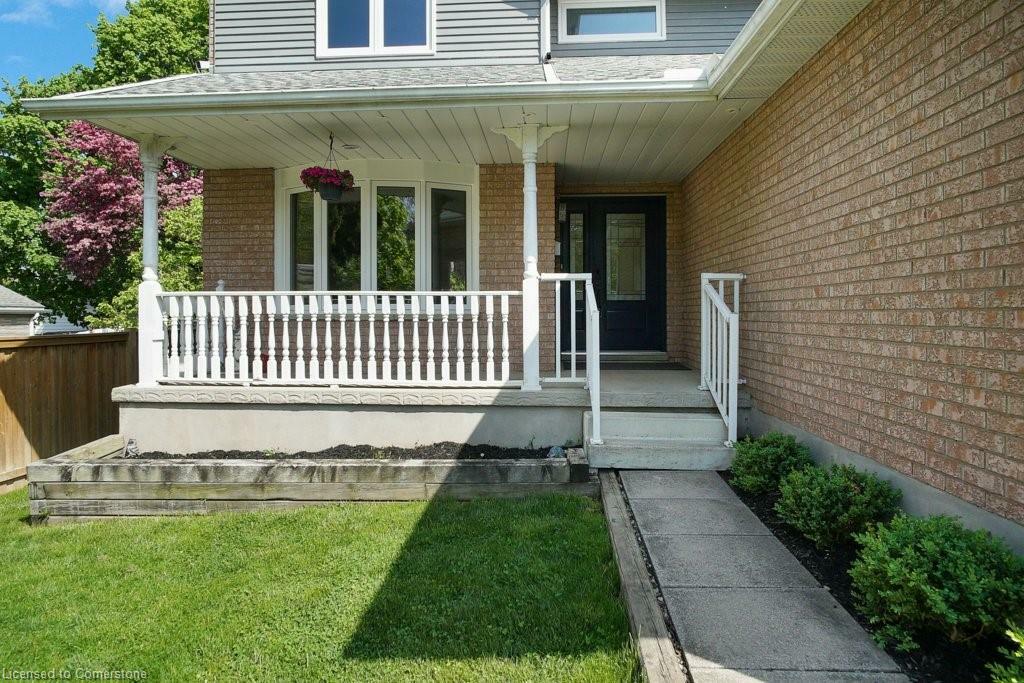 Property Photo: 69 Mulberry Drive ON N3C 3S9