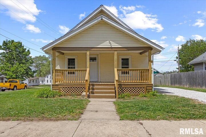 501 Chestnut Street  Pekin IL 61554 photo