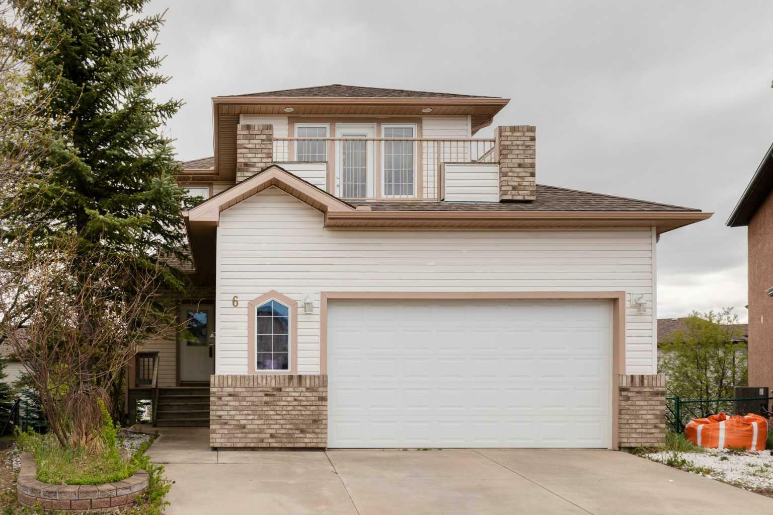 Property Photo:  6 Bow Ridge Close  AB T4C 1V8 