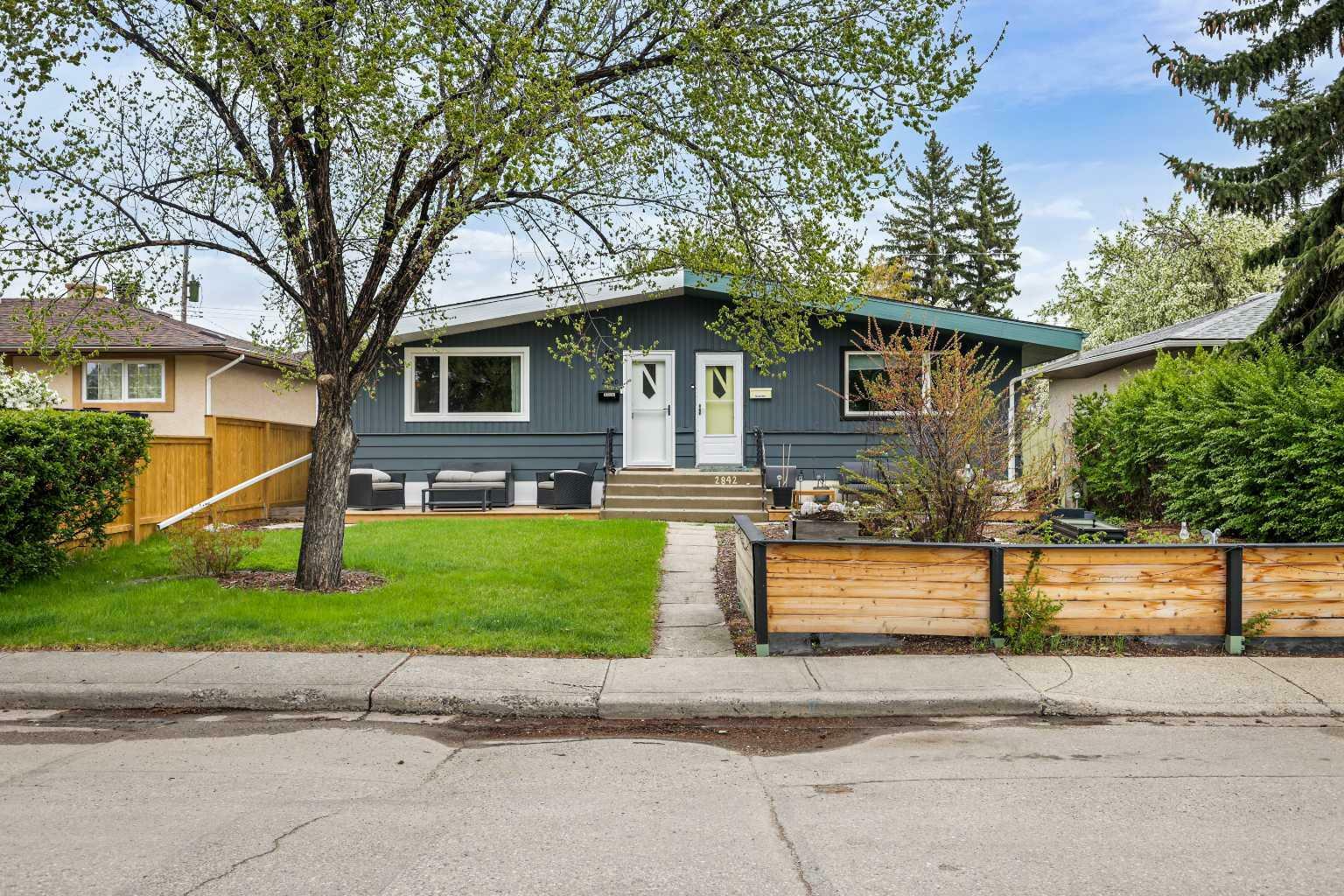 Photo de la propriété: 2840 39 Street SW AB T2E 3G7