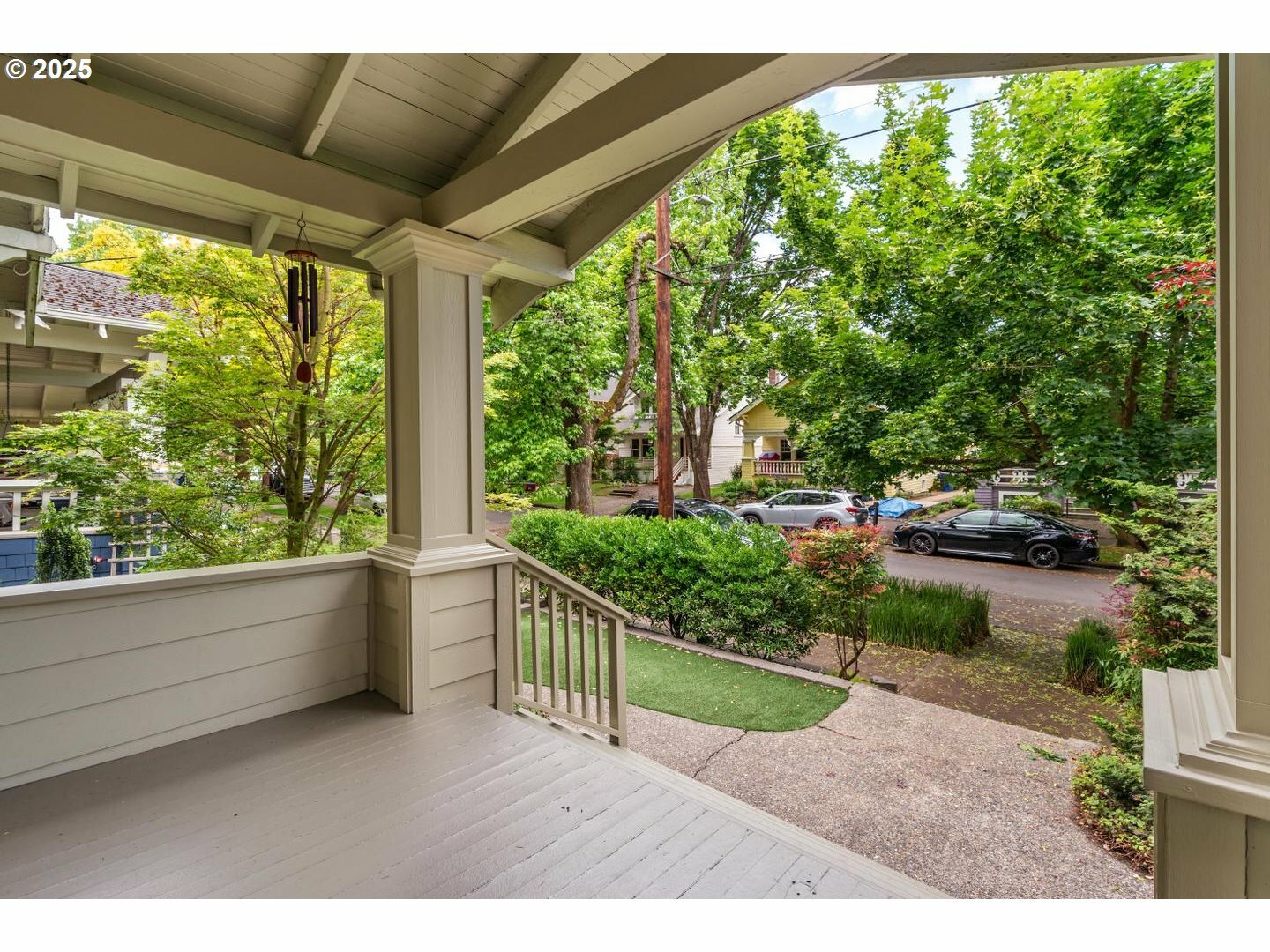 Property Photo: 1904 SE 43rd Ave OR 97215