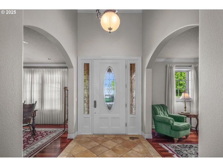 Property Photo: 3329 SW Ridgewood Ave OR 97225