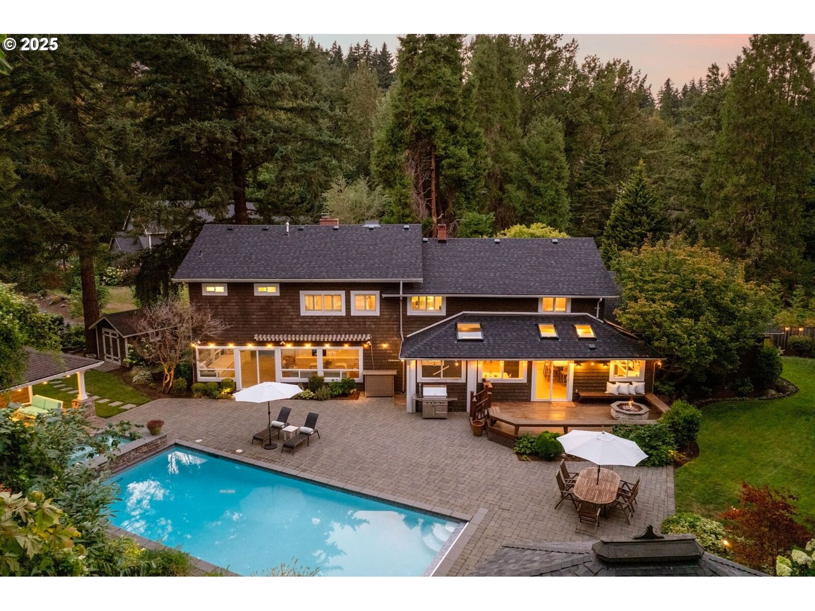 Property Photo: 13740 Fielding Rd OR 97034