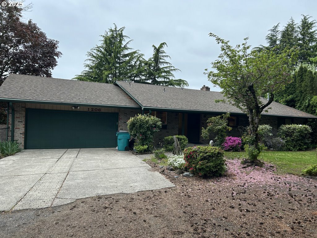 Property Photo: 1206 NE 66th St WA 98665