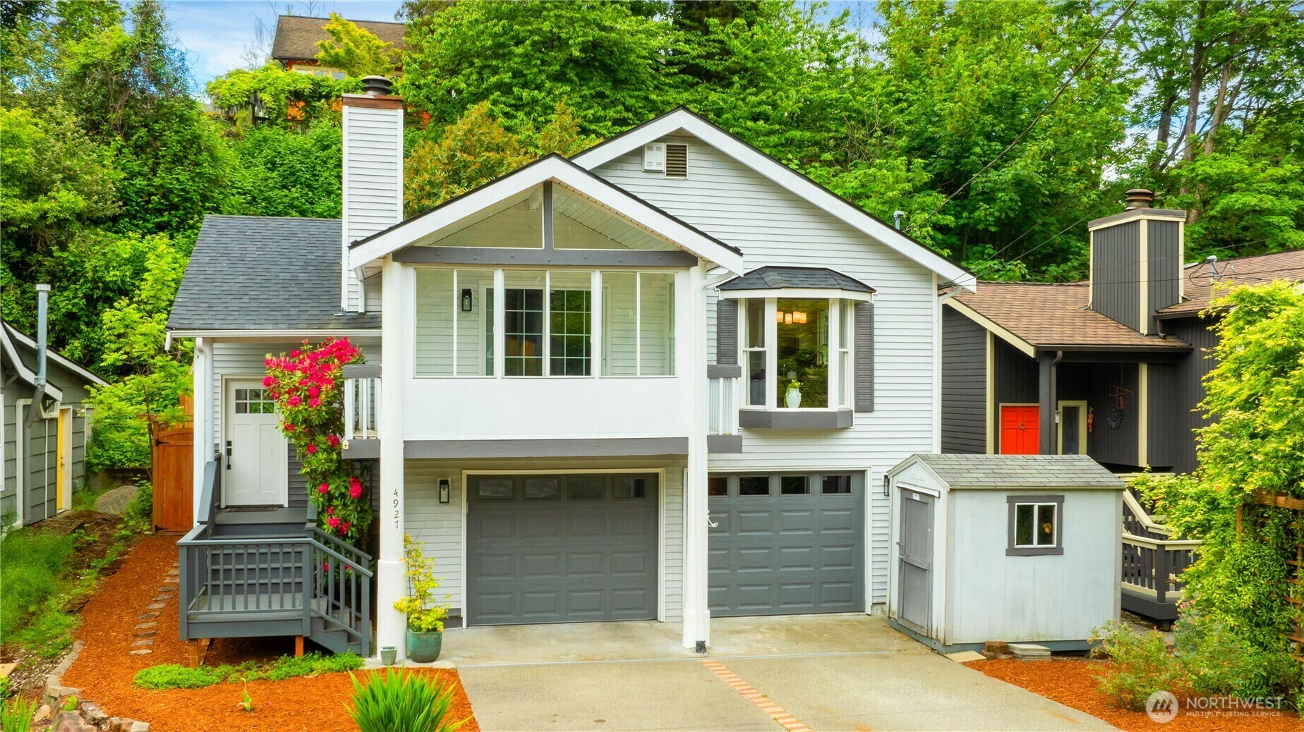 Property Photo: 4927 47th Avenue S WA 98118