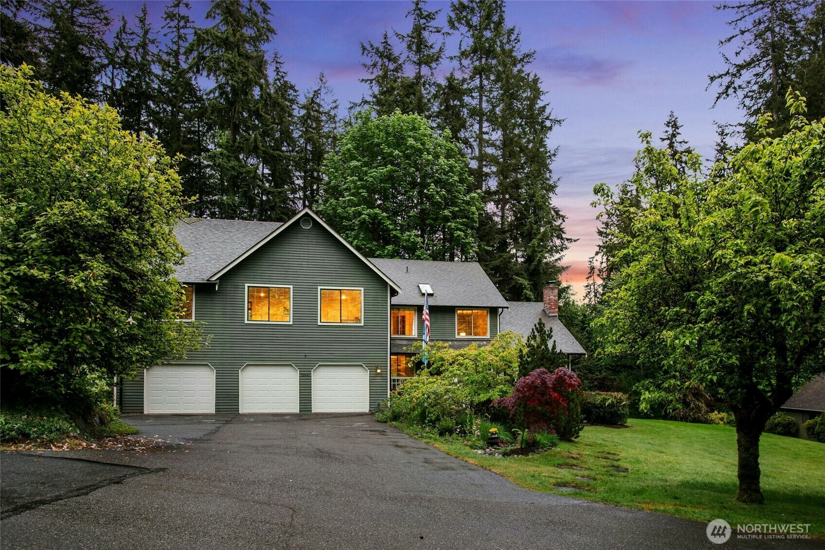 Property Photo: 15841 NE 162nd Street WA 98072