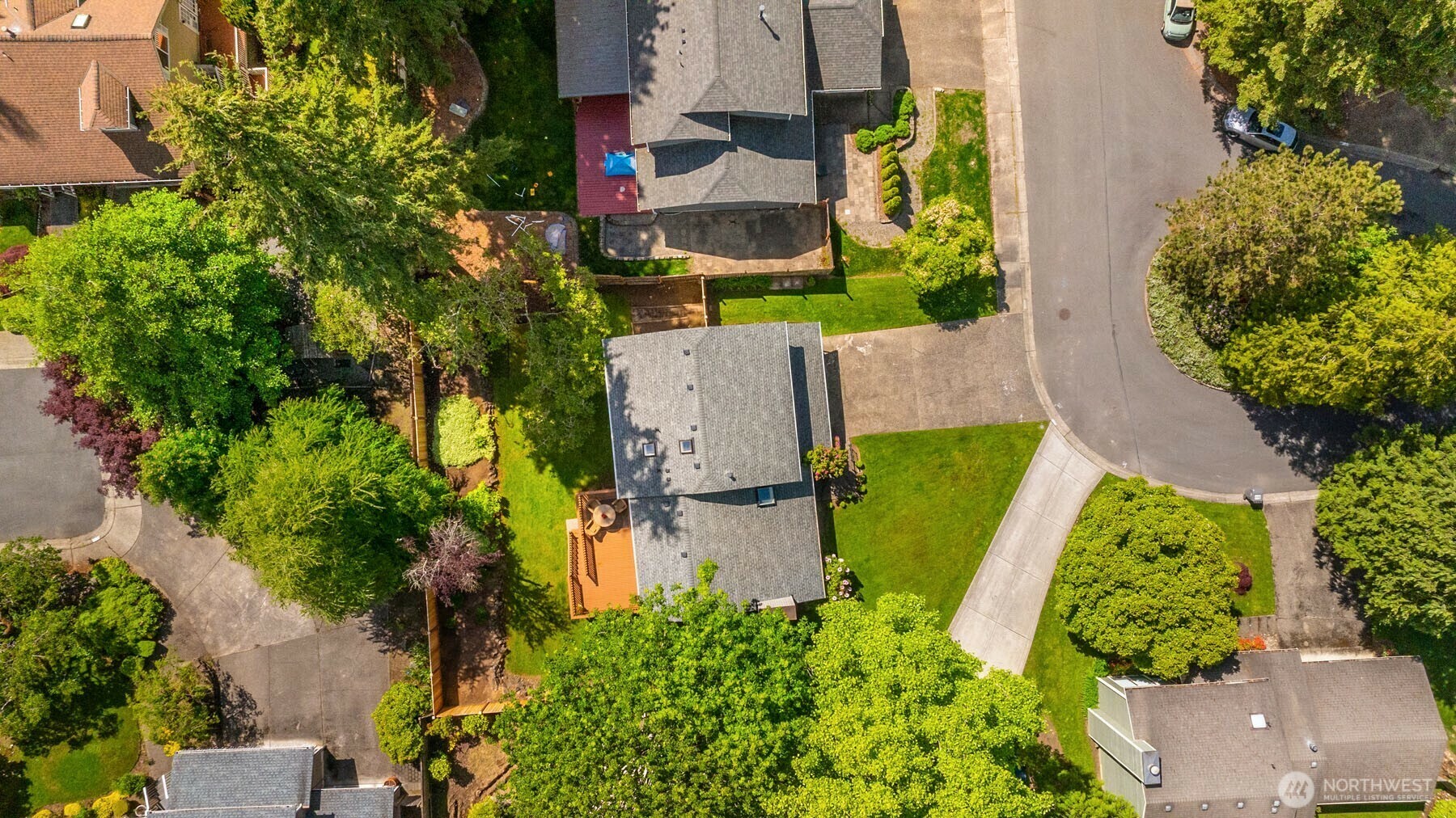 Property Photo: 17205 NE 98th Court WA 98052