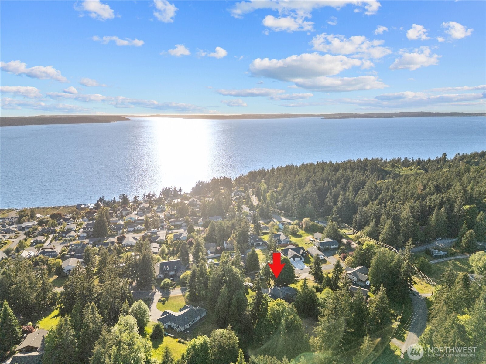 Property Photo: 352 Grandview Avenue WA 98282