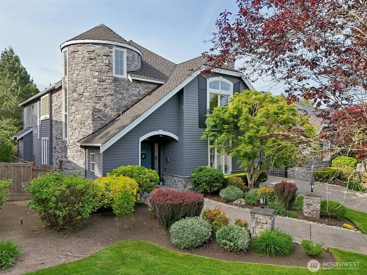 Property Photo: 451 245th Avenue SE WA 98074