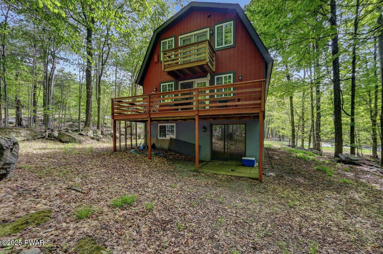 Property Photo: 3538 Chestnut Hill Drive PA 18436
