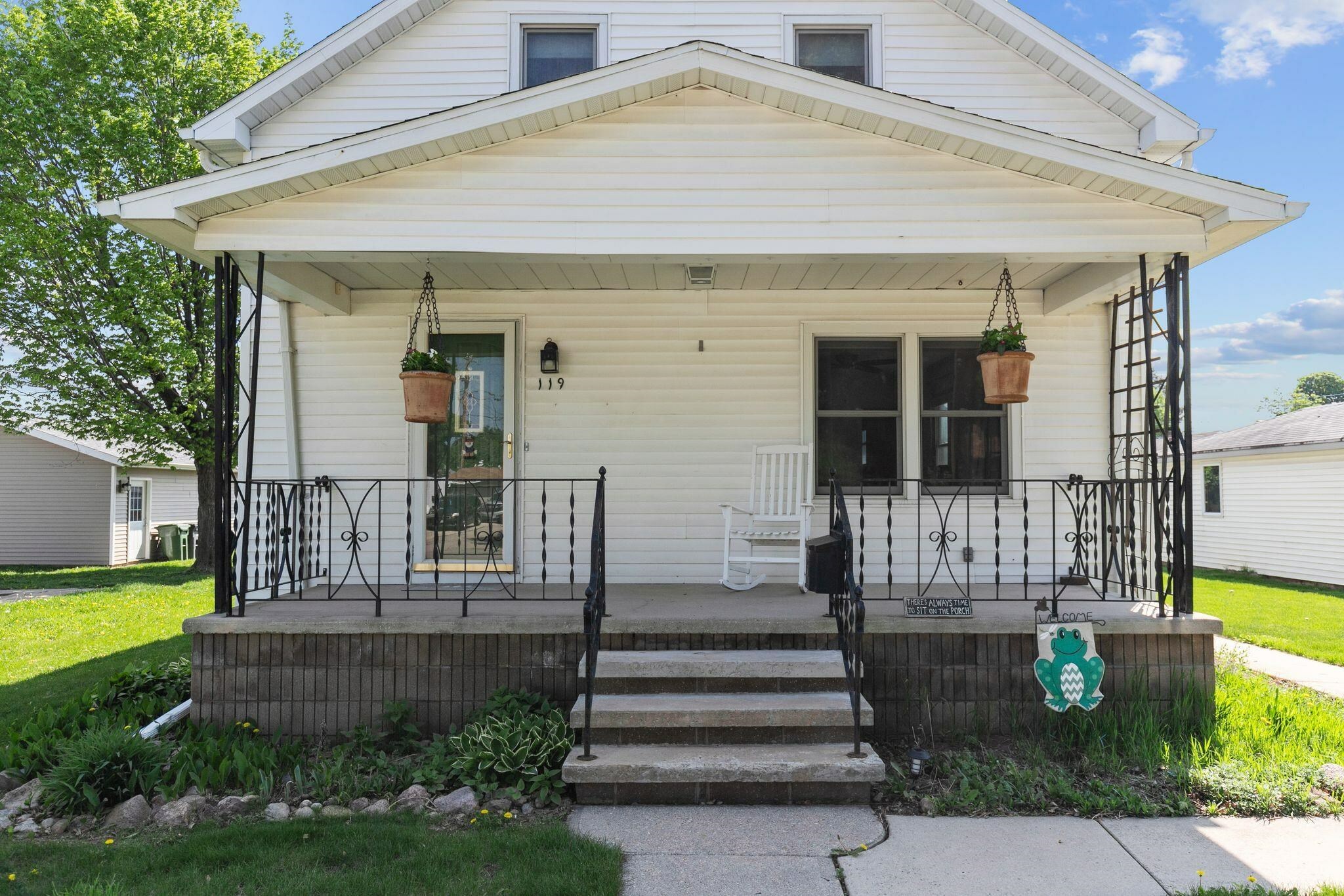 Property Photo: 119 S John Street WI 54136