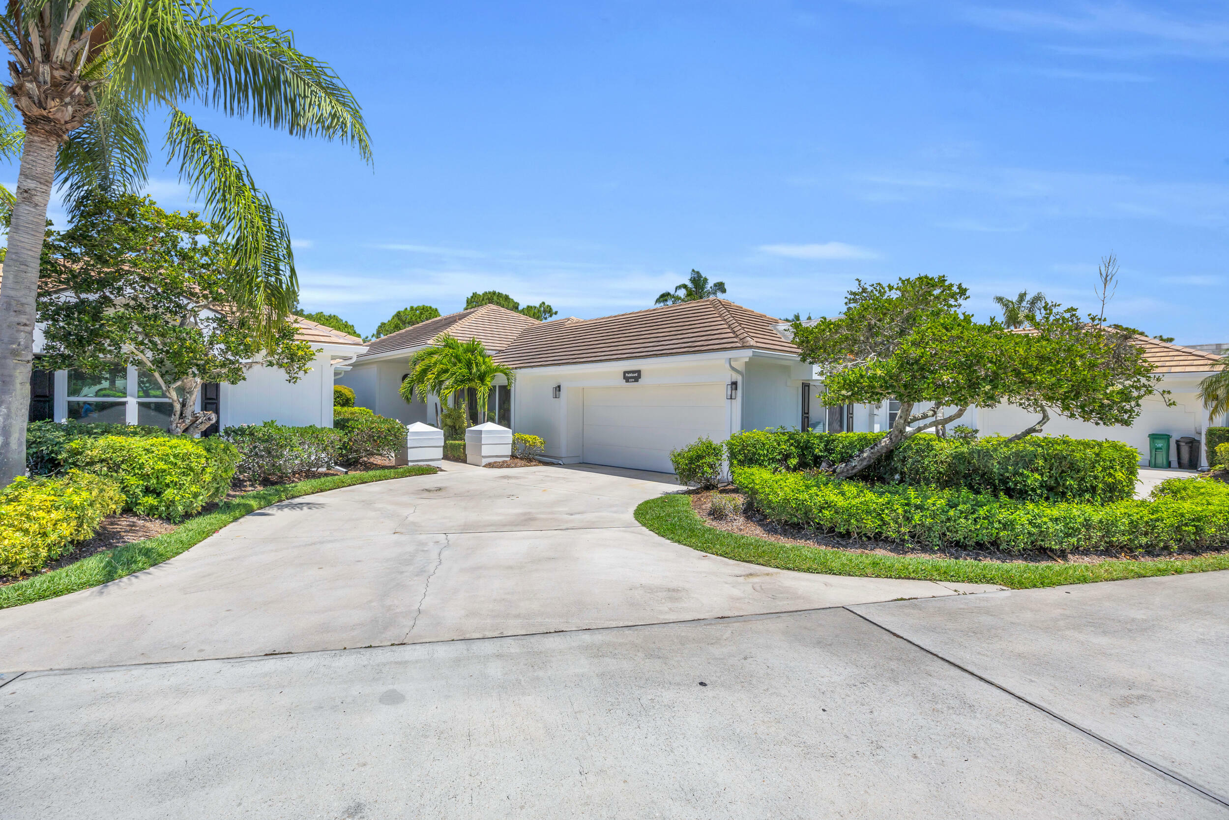 Property Photo: 2211 NW Seagrass Drive FL 34990