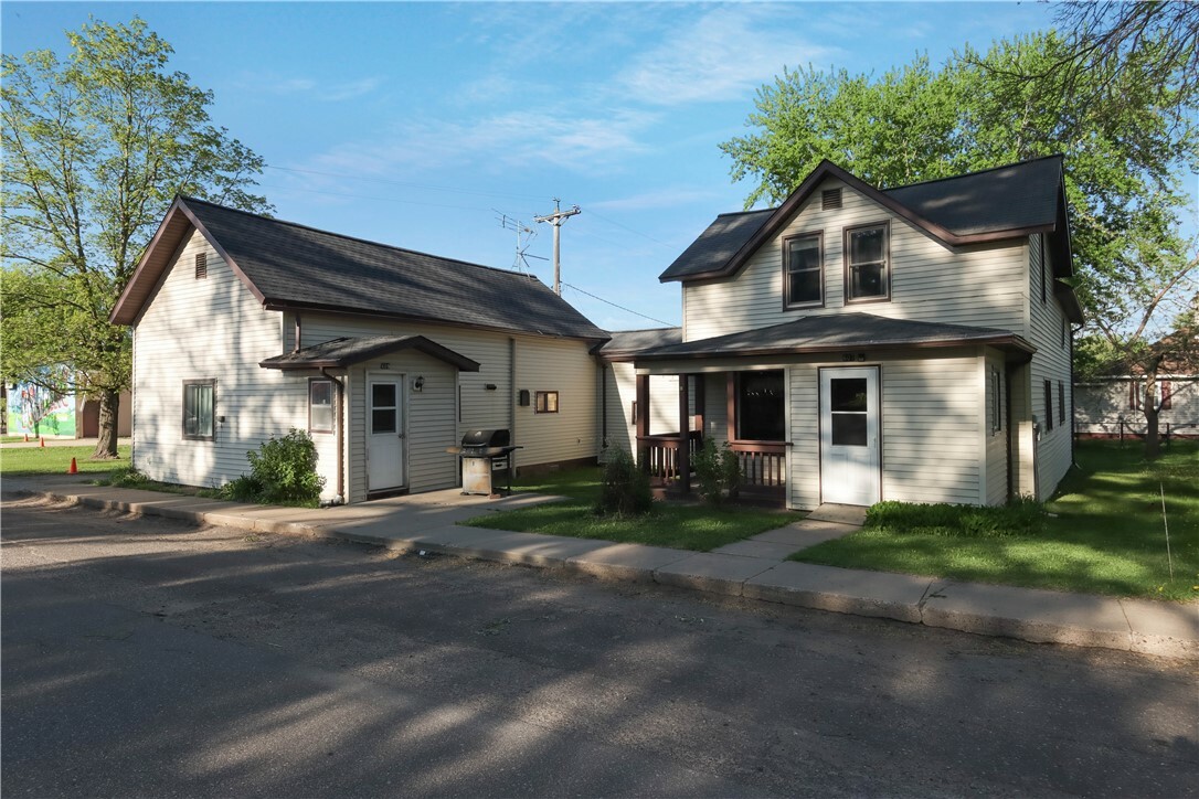 Property Photo: 607 Wilson Street WI 54734