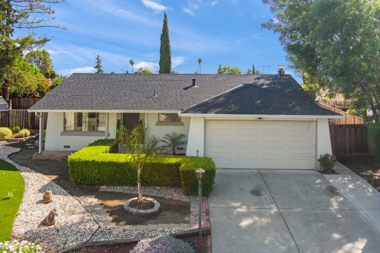 Property Photo: 1527 Turriff Way CA 95132