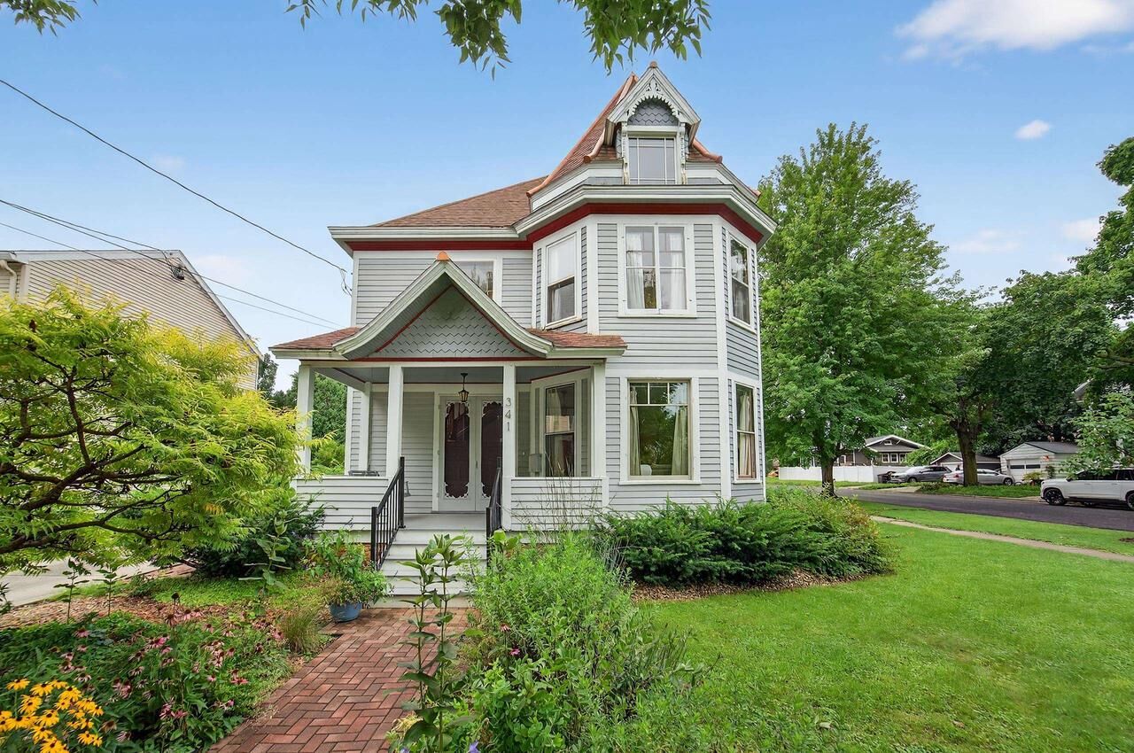 Property Photo:  341 West McKinley Street  WI 53589 