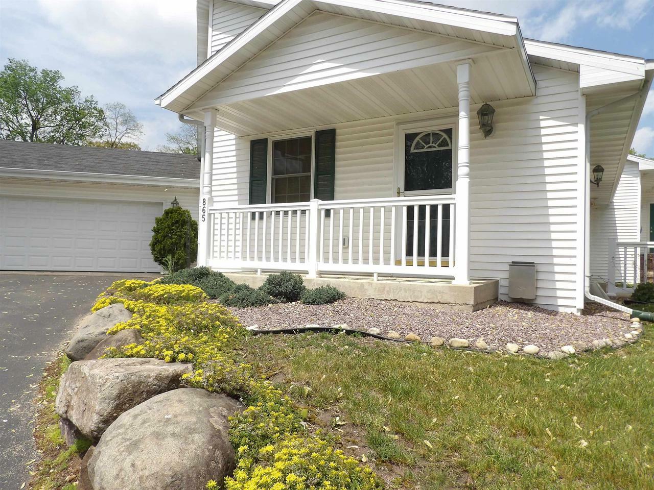 Property Photo: 865 Sutherland Avenue WI 53545
