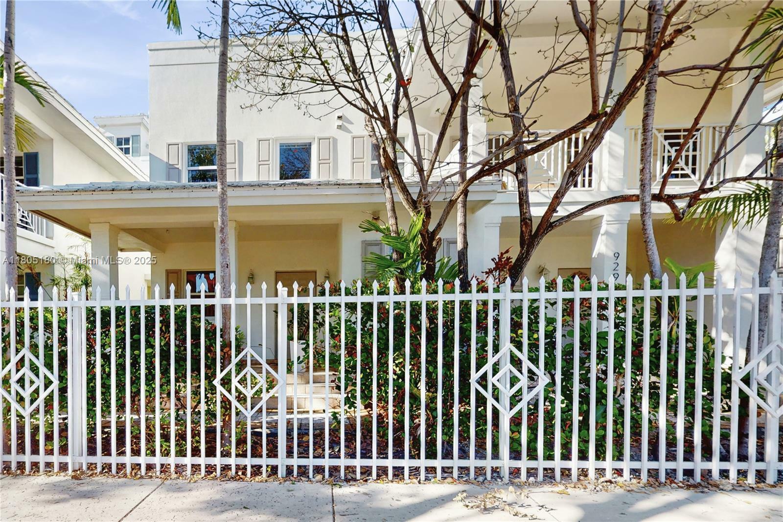 Property Photo: 931 SW 11th St H-1 FL 33129