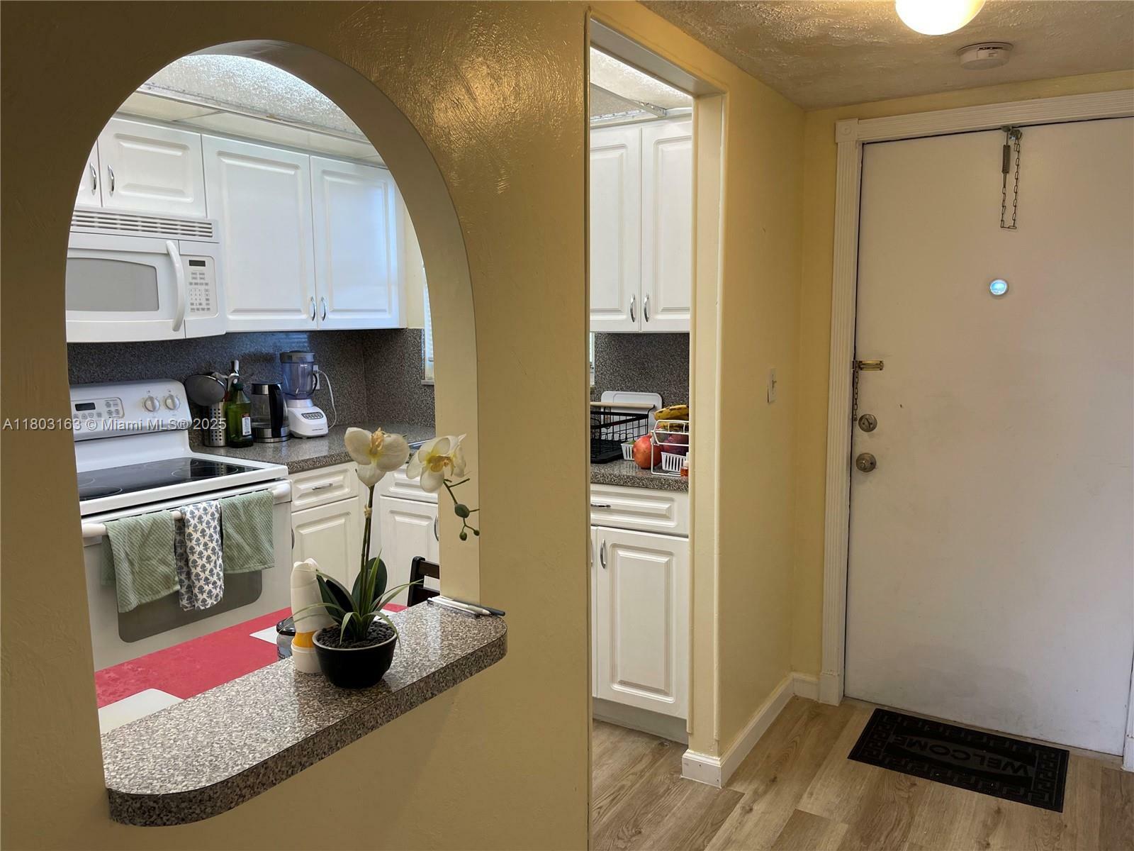 Property Photo: 2911 N Pine Island Rd 311 FL 33322